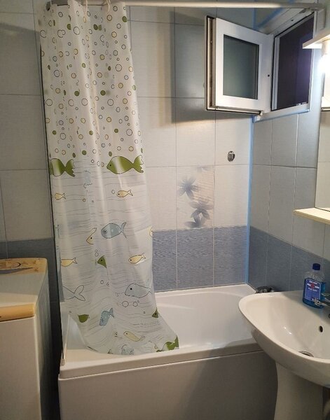 Drumul Taberei, str. Pravat, 2 minute de metrou, 3 de piata, renovat, AC